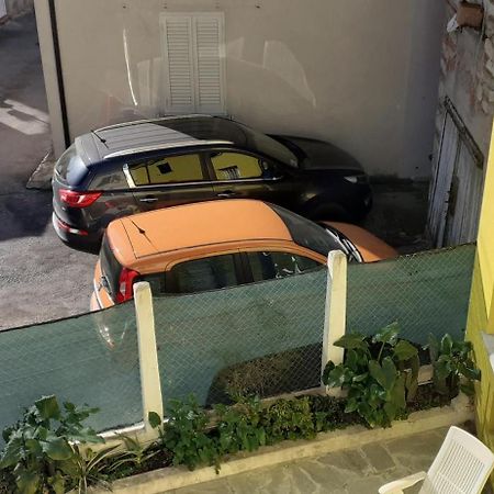 La Casa Gialla Del Ristoro Agricolo Vecchiano Eksteriør billede
