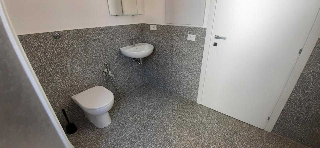 La Casa Gialla Del Ristoro Agricolo Vecchiano Eksteriør billede